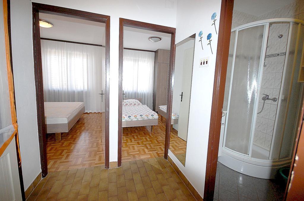 Apartments Jakobi Njivice Kamer foto